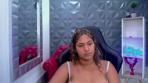 Cristal online show from February 8, 11:30 pm