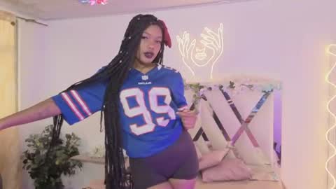 Snapshot of cristalbroke_tay chatting on July 3, 9:21 pm Crystalbroke online show from July 3, 9:21 pm