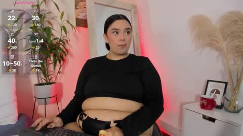 Cristal Cute  online show from November 25, 12:16 pm