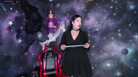 Cristal de Leon online show from October 14, 7:03 pm