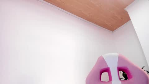 sofia online show from March 31, 7:25 pm