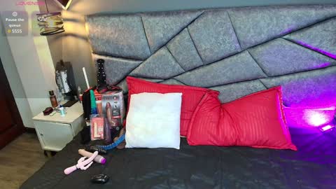 Snapshot of cristalmillf chatting on December 13, 11:39 pm CRISTAL MILF online show from December 13, 11:39 pm