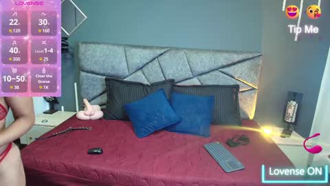 Snapshot of cristalmillf chatting on January 27, 7:24 pm CRISTAL MILF online show from January 27, 7:24 pm