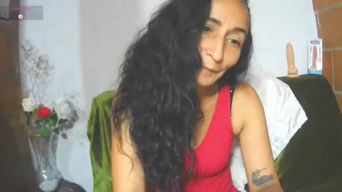 Snapshot of cristalvelvet chatting on June 2, 10:50 am online show from June 2, 10:50 am