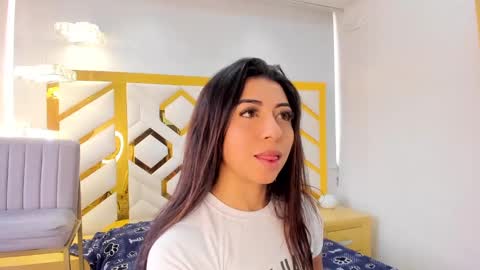  Independent Model online show from January 14, 12:24 pm