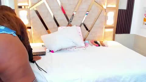 Snapshot of cristhinbrown chatting on February 27, 6:53 pm cristin online show from February 27, 6:53 pm