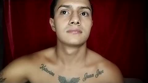 Snapshot of cristian_torres10 chatting on March 4, 1:01 am Cristian online show from March 4, 1:01 am