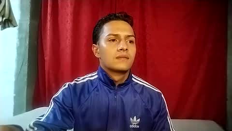 Snapshot of cristian_torres10 chatting on March 4, 6:15 am Cristian online show from March 4, 6:15 am