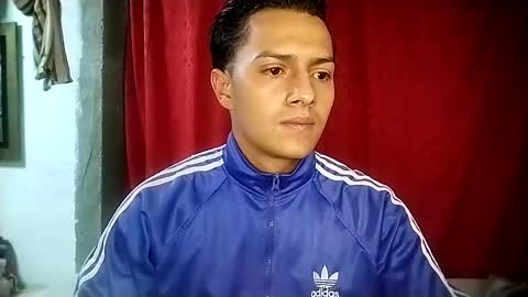 Snapshot of cristian_torres10 chatting on March 5, 8:32 am Cristian online show from March 5, 8:32 am