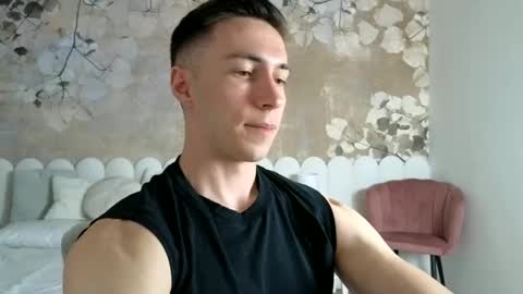 Snapshot of cristianovilla chatting on May 11, 6:49 pm CristianoHailey online show from May 11, 6:49 pm