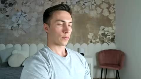 Snapshot of cristianovilla chatting on June 6, 6:12 pm CristianoHailey online show from June 6, 6:12 pm