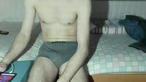 cristianrr184034 online show from April 4, 7:44 pm