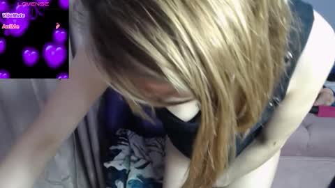 cristina online show from March 8, 10:57 pm