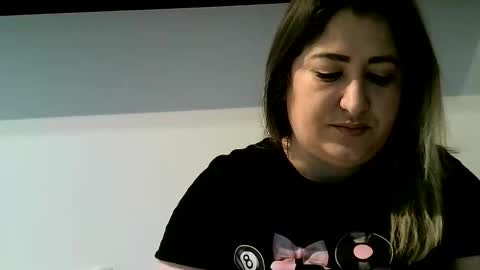 cristina20021991 online show from March 1, 9:44 am