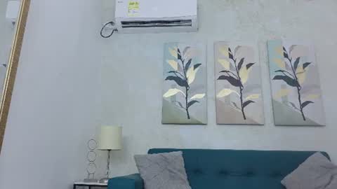 Cris  online show from June 30, 7:04 pm