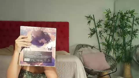 Cris  online show from July 10, 3:58 pm