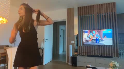 cristinabrunete online show from July 22, 4:43 pm