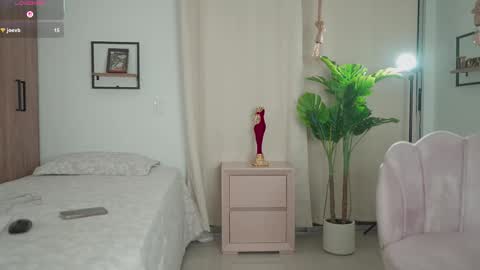 Snapshot of cristinavegas chatting on November 5, 10:26 am ....... online show from November 5, 10:26 am