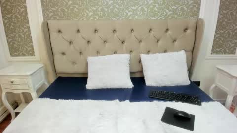 Cristina  online show from January 12, 7:30 pm