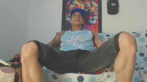 criistofer online show from December 23, 2:45 am