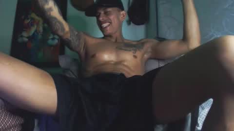 criistofer online show from September 13, 9:09 am