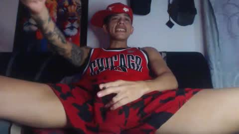 criistofer online show from November 18, 9:52 pm