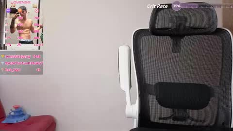 Snapshot of cristopher23_ chatting on April 19, 6:10 pm cristopher23 online show from April 19, 6:10 pm