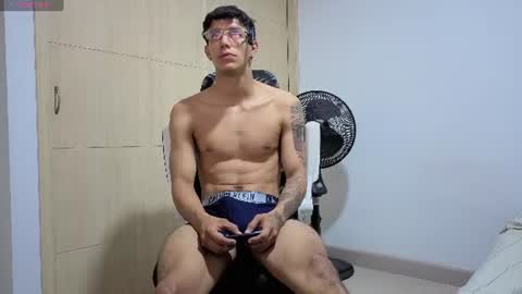 Snapshot of cristopher23_ chatting on July 25, 10:24 am cristopher23 online show from July 25, 10:24 am