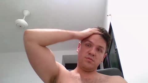 cristopher3042 online show from April 7, 11:37 pm