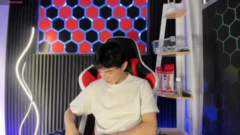 Snapshot of cristopher_wild chatting on April 27, 8:29 pm Cristopher online show from April 27, 8:29 pm