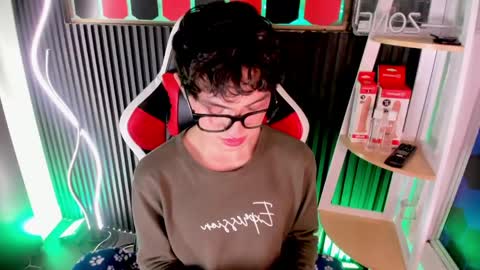Snapshot of cristopher_wild chatting on April 29, 6:14 pm Cristopher online show from April 29, 6:14 pm