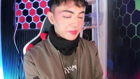 Snapshot of cristopher_wild chatting on May 22, 8:25 pm Cristopher online show from May 22, 8:25 pm
