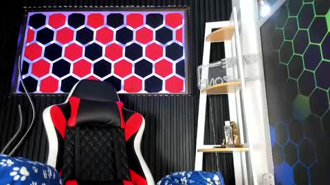 Snapshot of cristopher_wild chatting on May 31, 8:10 pm Cristopher online show from May 31, 8:10 pm