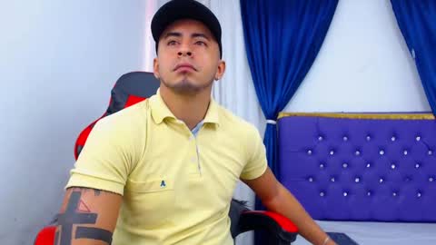 Snapshot of cristophertompson chatting on December 9, 12:30 pm Say me Cris online show from December 9, 12:30 pm