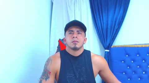 Snapshot of cristophertompson chatting on December 11, 9:09 am Say me Cris online show from December 11, 9:09 am