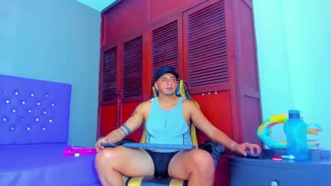 Snapshot of cristophertompson chatting on January 15, 3:50 pm Say me Cris online show from January 15, 3:50 pm