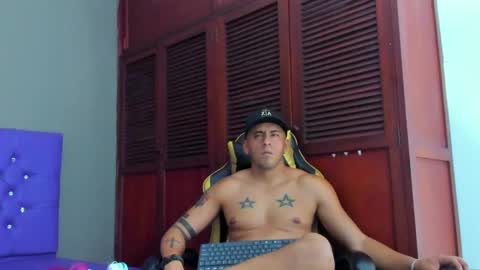 Snapshot of cristophertompson chatting on January 30, 2:16 am Say me Cris online show from January 30, 2:16 am