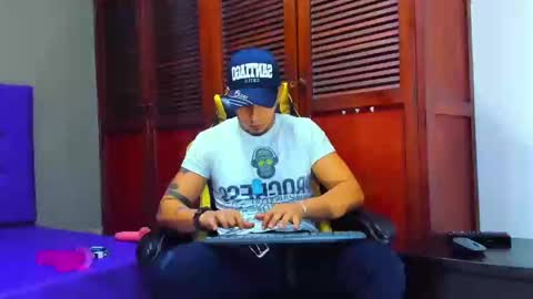 Snapshot of cristophertompson chatting on February 5, 2:05 pm Say me Cris online show from February 5, 2:05 pm