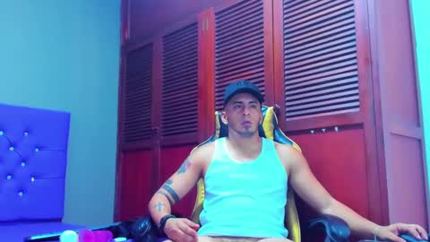 Snapshot of cristophertompson chatting on February 13, 3:07 am Say me Cris online show from February 13, 3:07 am