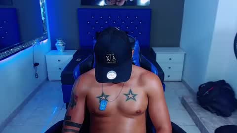 Snapshot of cristophertompson chatting on February 21, 11:10 pm Say me Cris online show from February 21, 11:10 pm