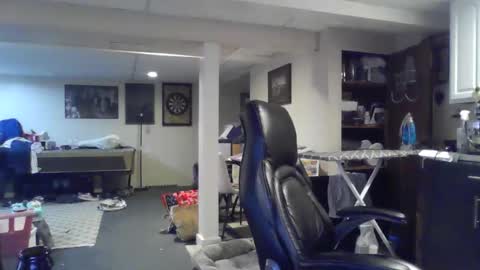 Snapshot of crm400 chatting on June 10, 1:39 am billybasement online show from June 10, 1:39 am