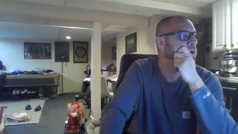 Snapshot of crm400 chatting on June 17, 1:08 am billybasement online show from June 17, 1:08 am