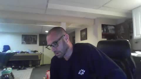Snapshot of crm400 chatting on June 21, 3:53 am billybasement online show from June 21, 3:53 am