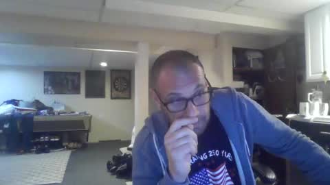 Snapshot of crm400 chatting on July 5, 3:23 am billybasement online show from July 5, 3:23 am