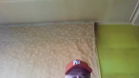 crmperez online show from December 15, 9:53 pm