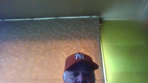Snapshot of crmperez chatting on January 20, 8:18 pm crmperez online show from January 20, 8:18 pm