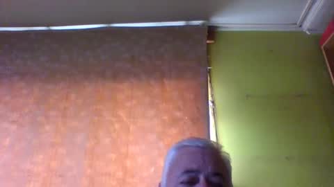 crmperez online show from December 17, 6:25 pm