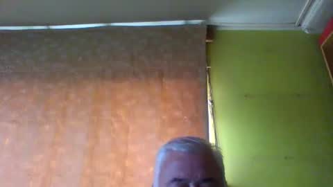 crmperez online show from December 20, 6:15 pm