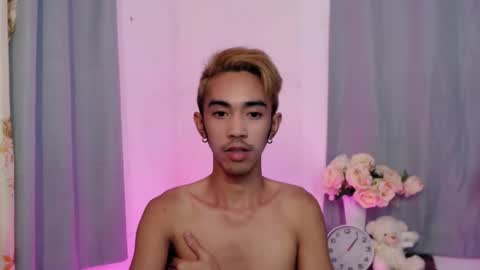 crocodale online show from November 2, 9:39 pm