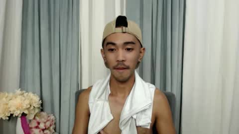 crocodale online show from April 16, 5:36 pm